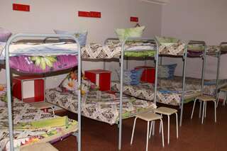 Хостел Северянка Тобольск Спальное место на двухъярусной кровати в общем номере для мужчин и женщин-6