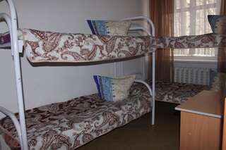 Хостел Северянка Тобольск Спальное место в общем номере для мужчин и женщин с 12 кроватями-6